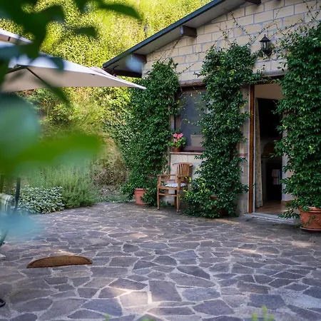 Alloggio per agriturismo Castello Santa Cristina
